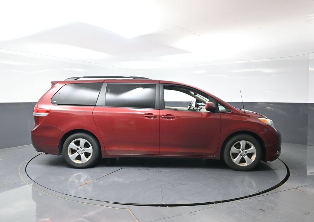 Used 2013 Toyota Sienna LE with VIN 5TDKK3DC2DS350712 for sale in Delavan, WI