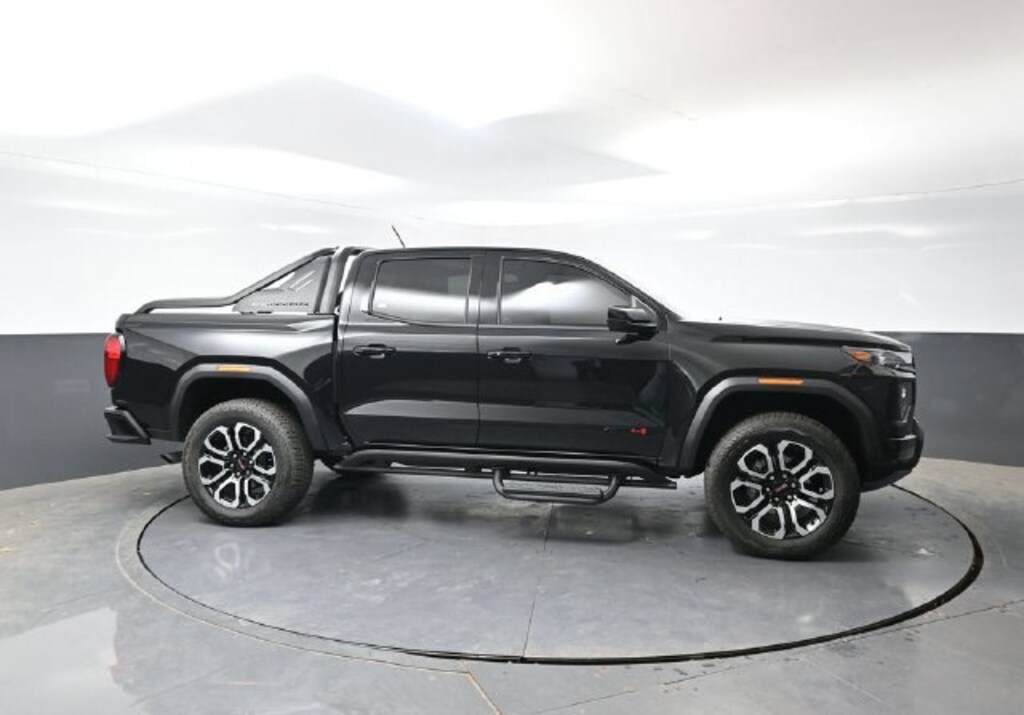 Used 2025 GMC Canyon AT4 Truck