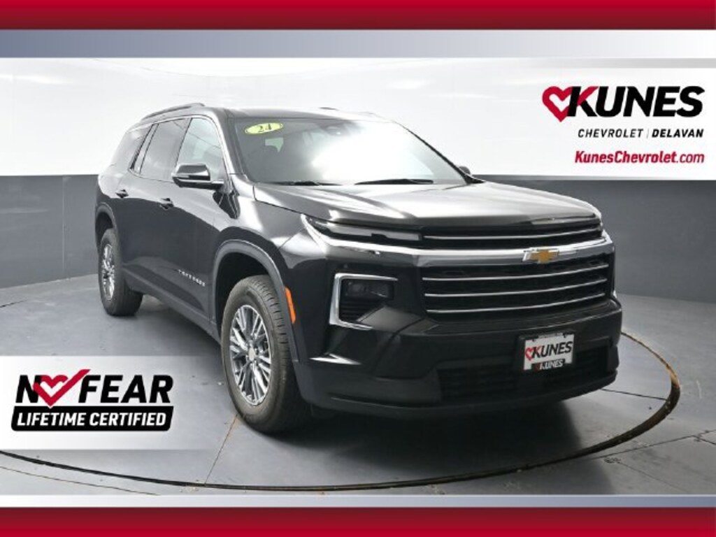 Used 2024 Chevrolet Traverse LT SUV