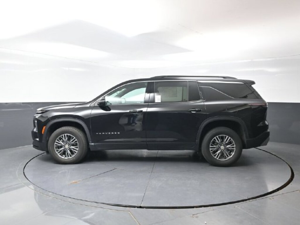 Used 2024 Chevrolet Traverse LT SUV