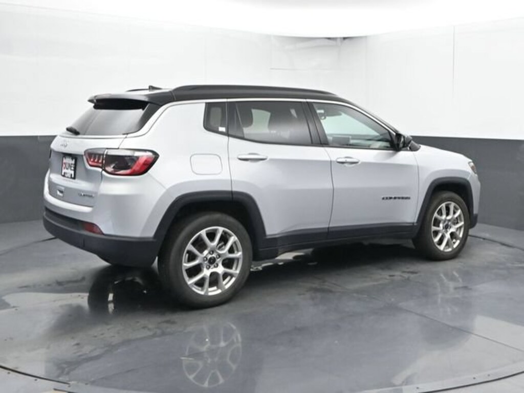 Used 2025 Jeep Compass Limited