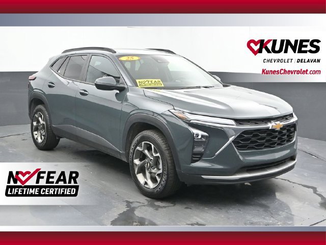 Used 2025 Chevrolet Trax LT SUV