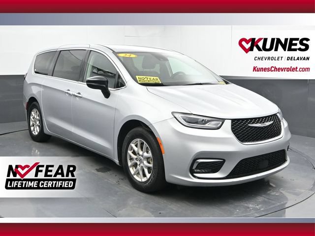 Used 2024 Chrysler Pacifica Touring L