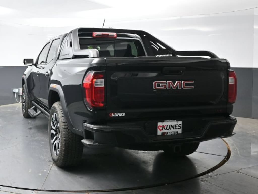 Used 2025 GMC Canyon AT4 Truck