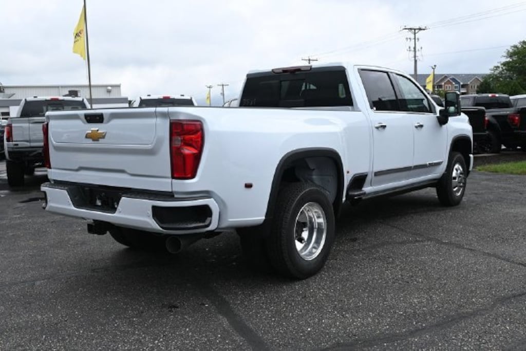 New 2026 Chevrolet Silverado 3500 HD High Country DRW Truck