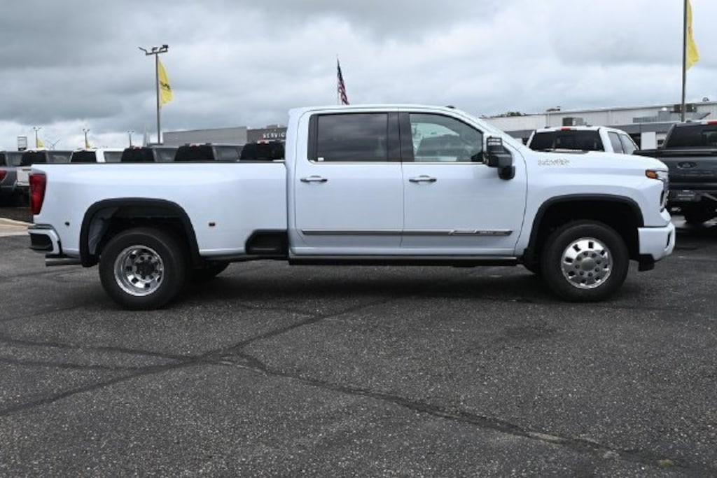 New 2026 Chevrolet Silverado 3500 HD High Country DRW Truck