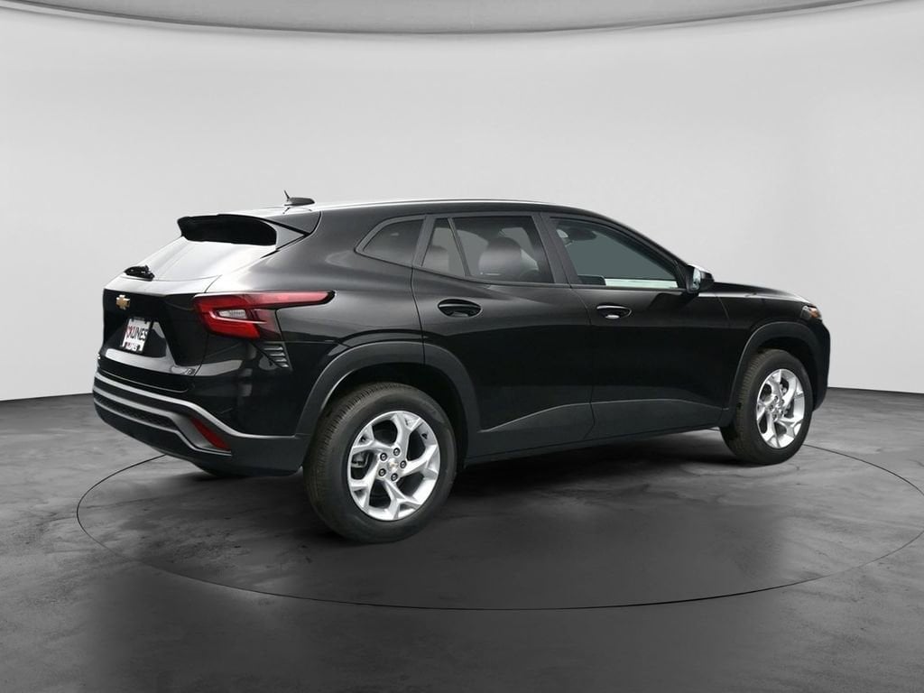 New 2026 Chevrolet Trax LS SUV