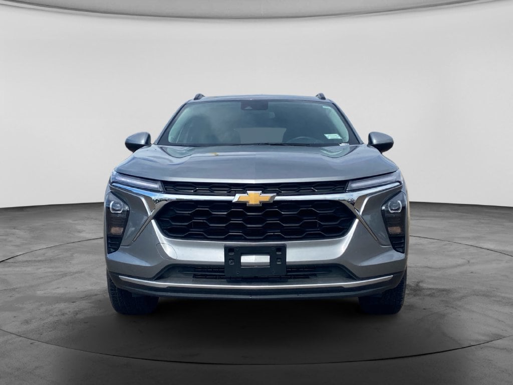 Used 2025 Chevrolet Trax LT SUV