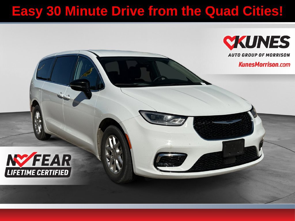 Used 2024 Chrysler Pacifica Touring L