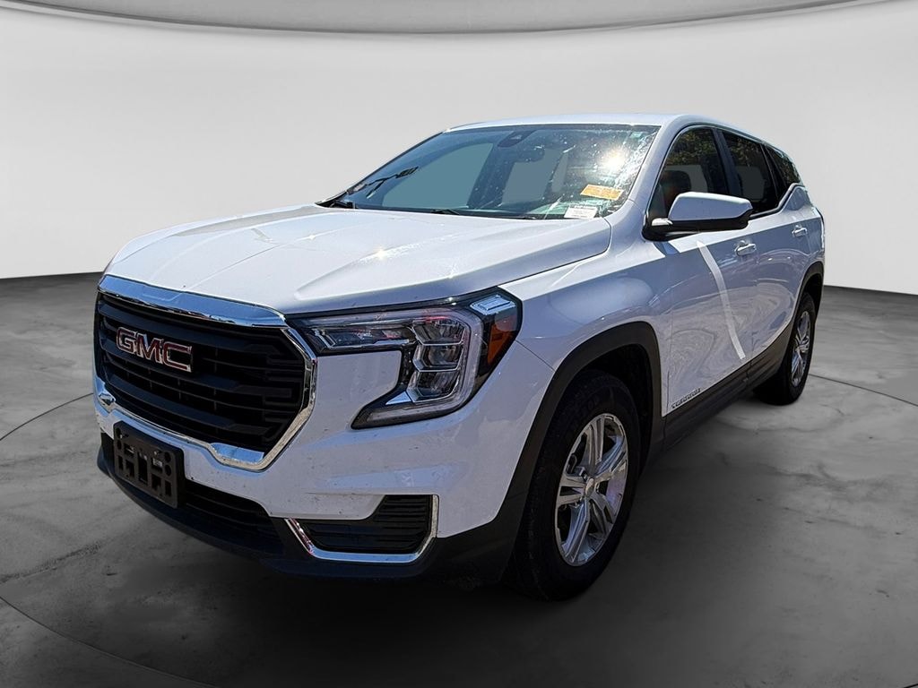 Used 2024 GMC Terrain SLE SUV