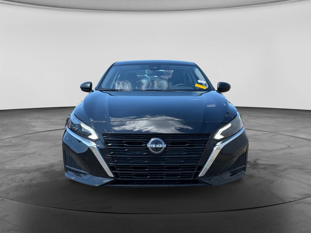Used 2024 Nissan Altima 2.5 SV Sedan