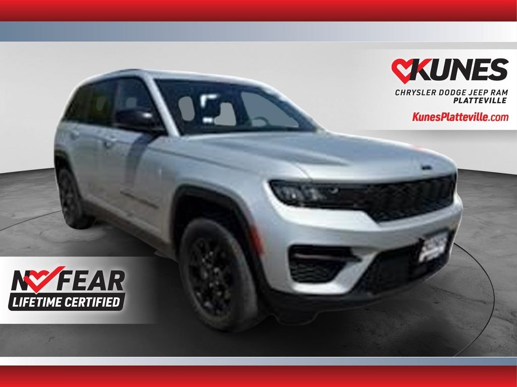 Used 2024 Jeep Grand Cherokee Altitude SUV