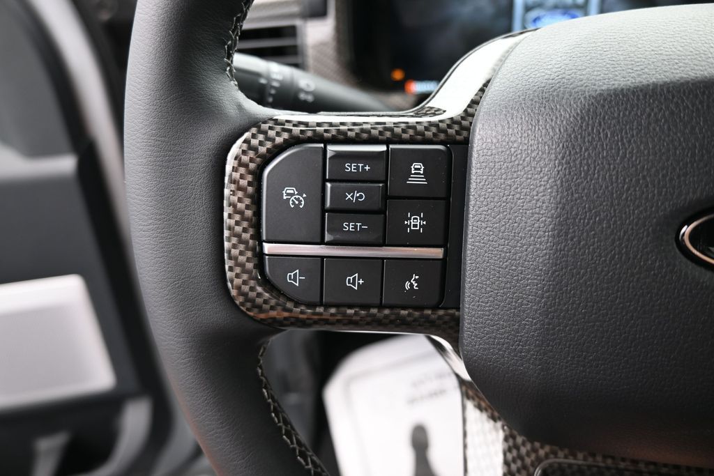 2025 Ford F-150 Lariat - Photo 17
