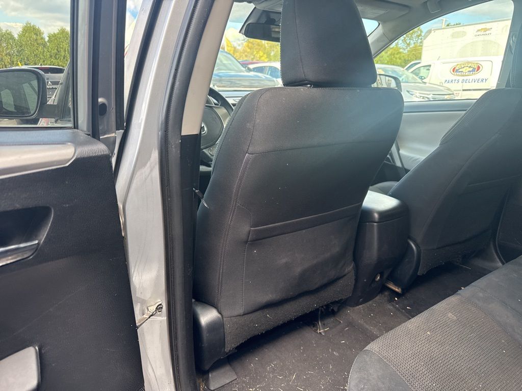 2017 Toyota RAV4 XLE - Photo 26