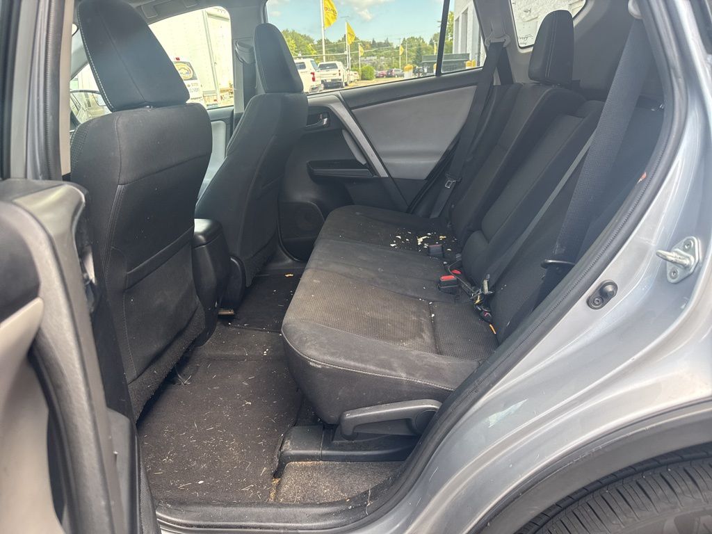 2017 Toyota RAV4 XLE - Photo 27