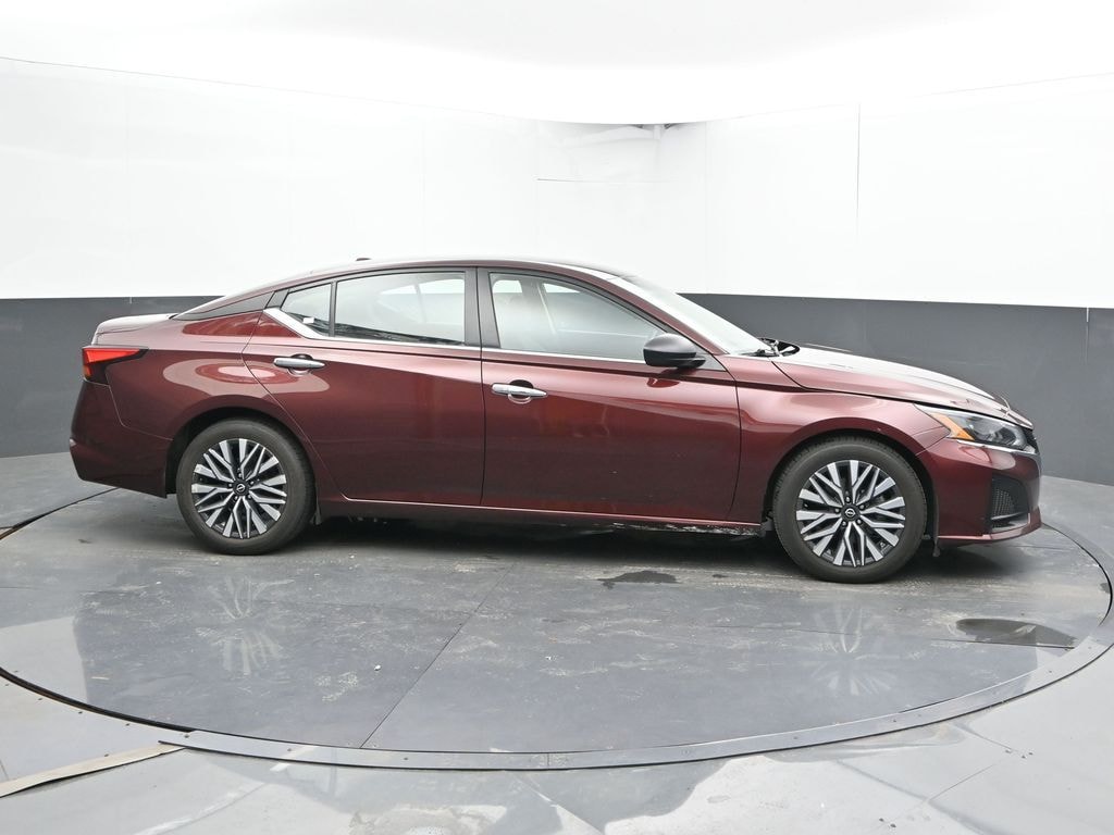 Certified 2024 Nissan Altima 2.5 SV Sedan