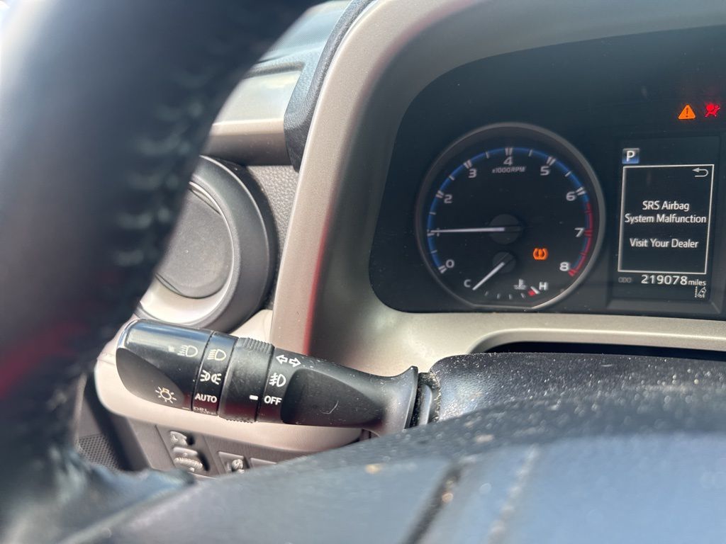 2017 Toyota RAV4 XLE - Photo 35