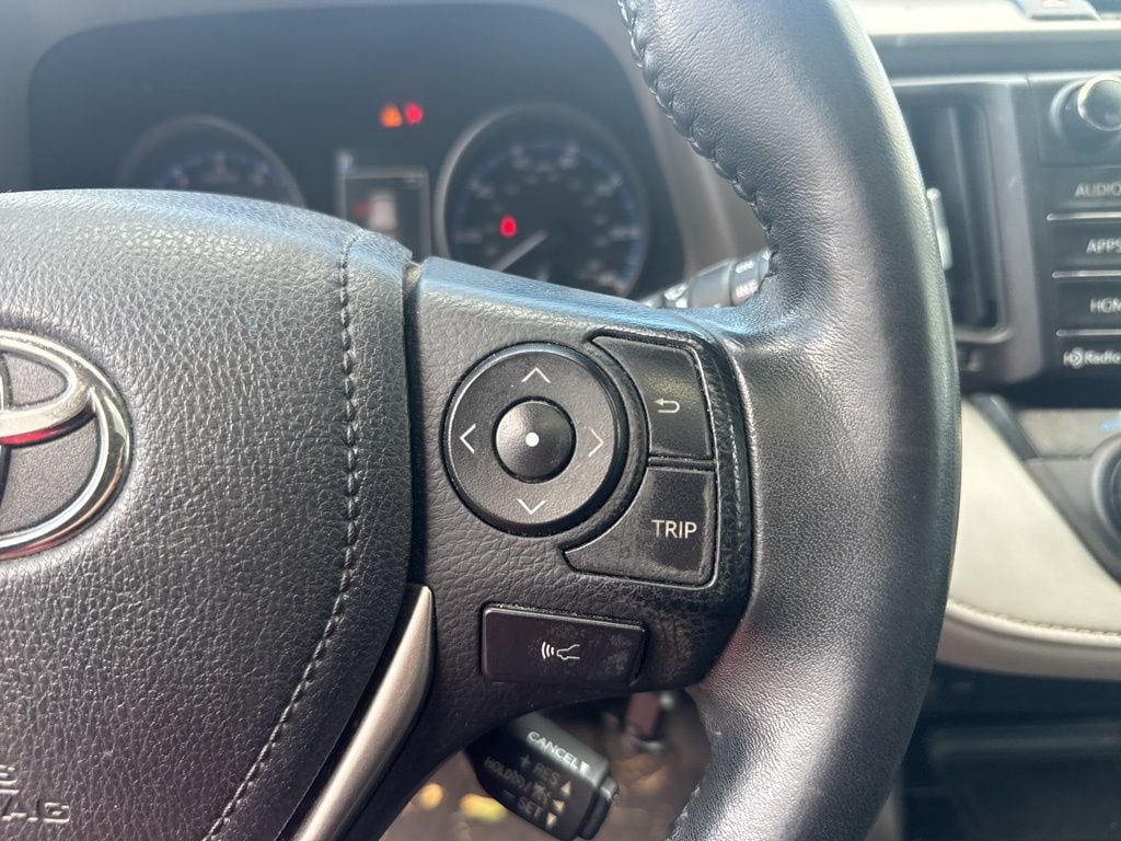 2017 Toyota RAV4 XLE - Photo 34