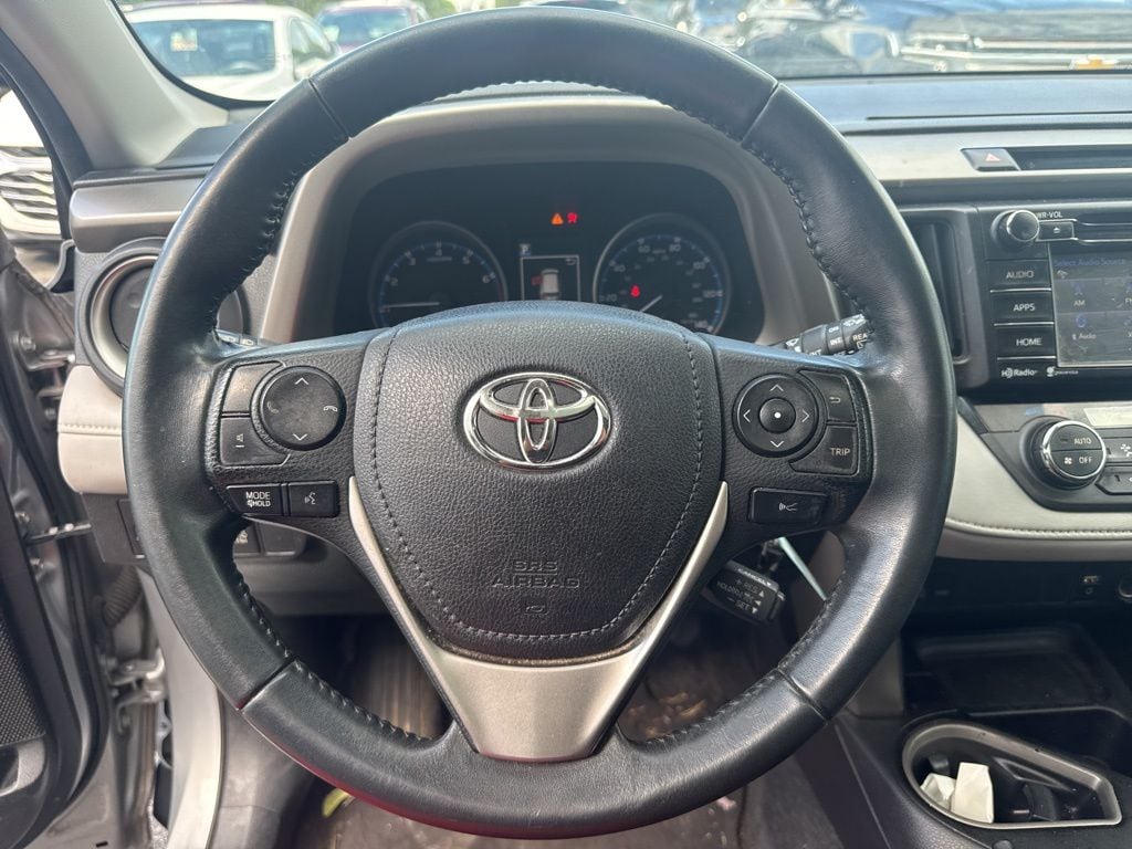 2017 Toyota RAV4 XLE - Photo 32