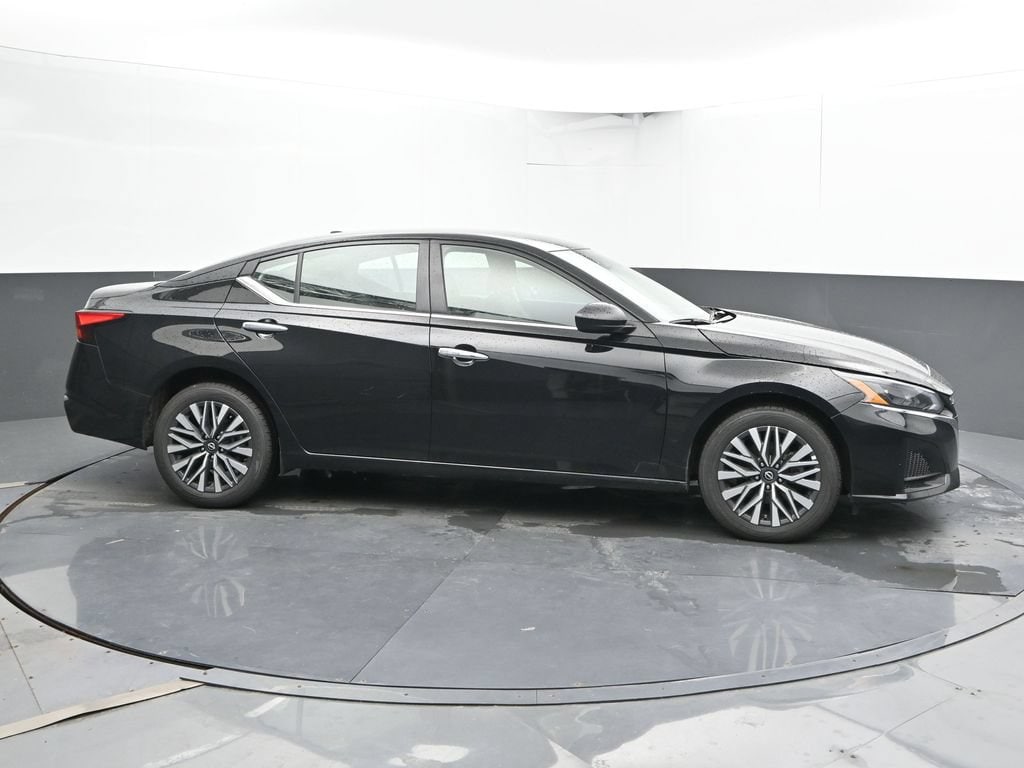 Certified 2025 Nissan Altima 2.5 SV Sedan