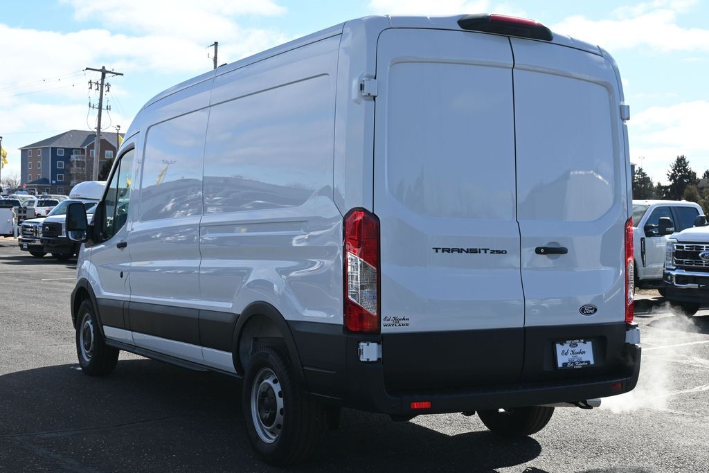 2026 Ford Transit Van Base - Photo 6