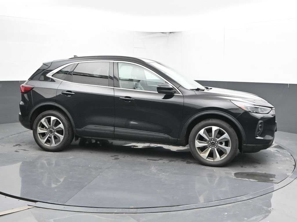Used 2025 Ford Escape Platinum SUV