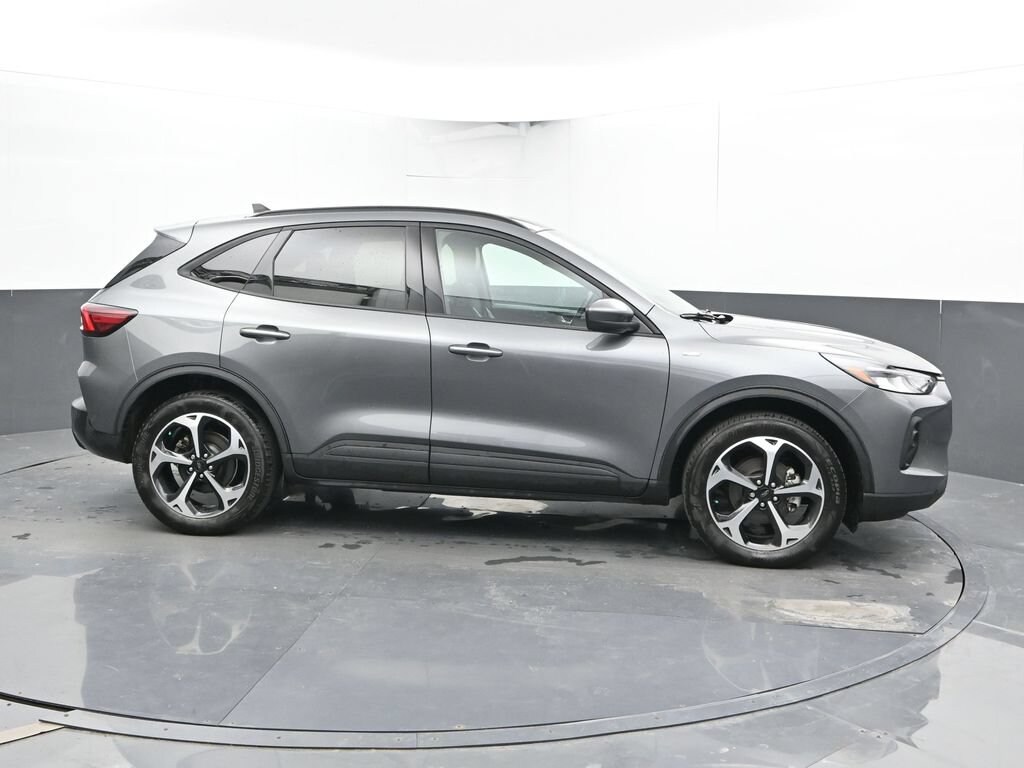 Used 2025 Ford Escape ST-Line Select SUV