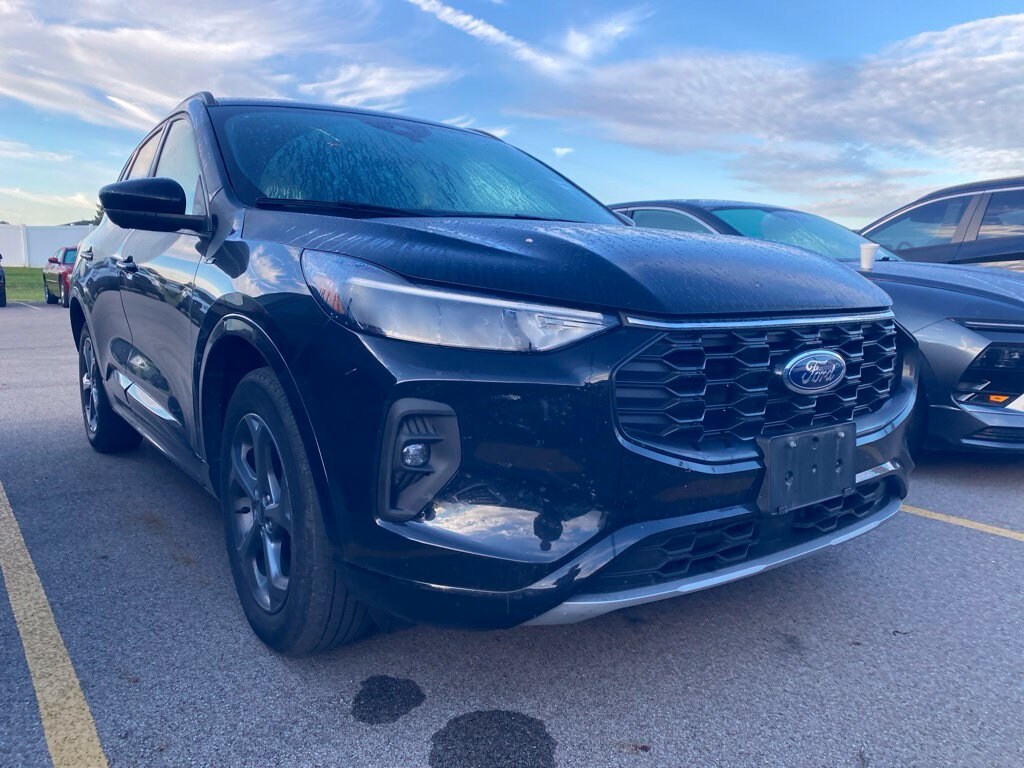Used 2023 Ford Escape ST-Line Select SUV