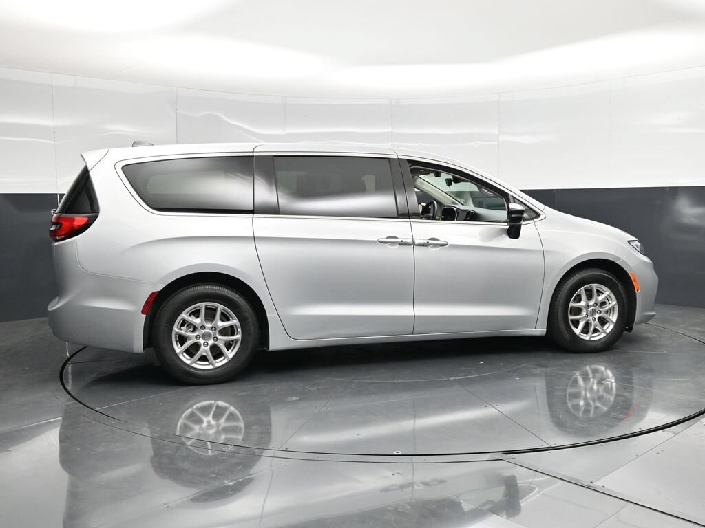 Used 2024 Chrysler Pacifica Touring L Van Passenger Van