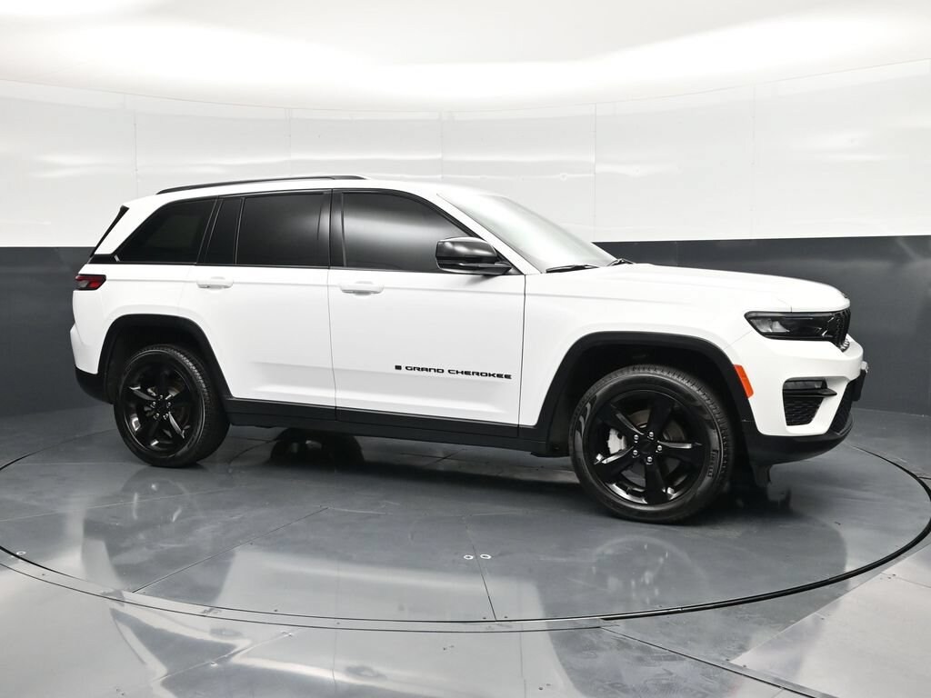 Used 2025 Jeep Grand Cherokee Limited SUV