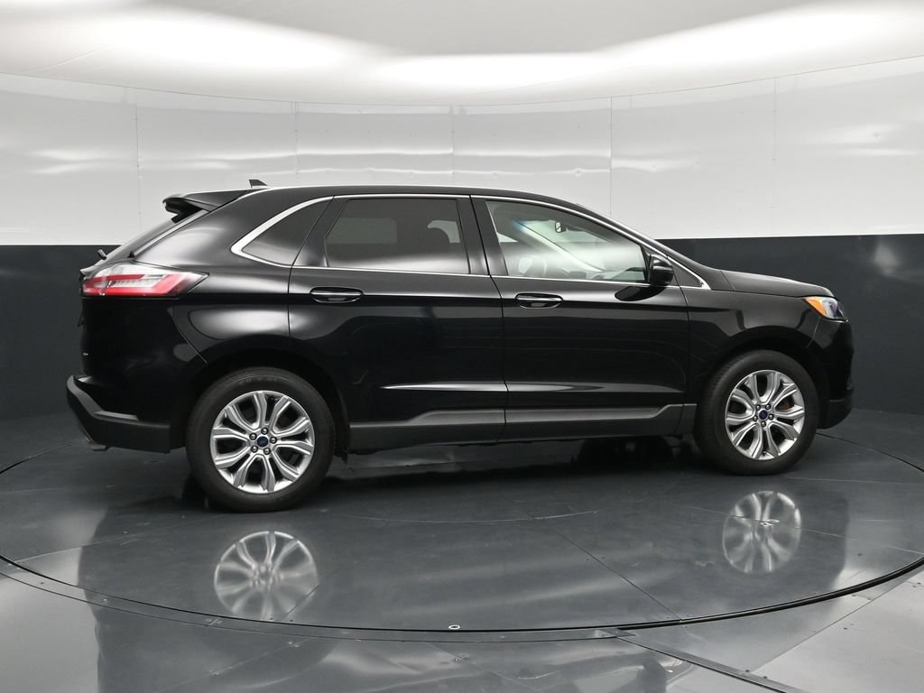 Used 2022 Ford Edge Titanium SUV