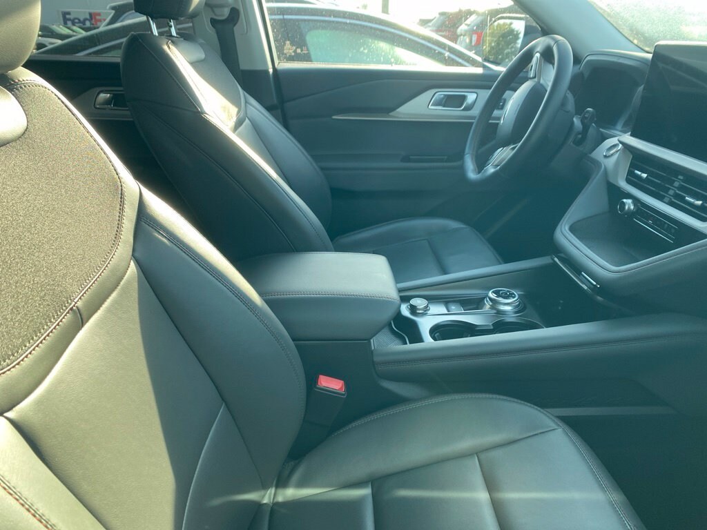 Certified 2025 Ford Explorer Active 200A SUV
