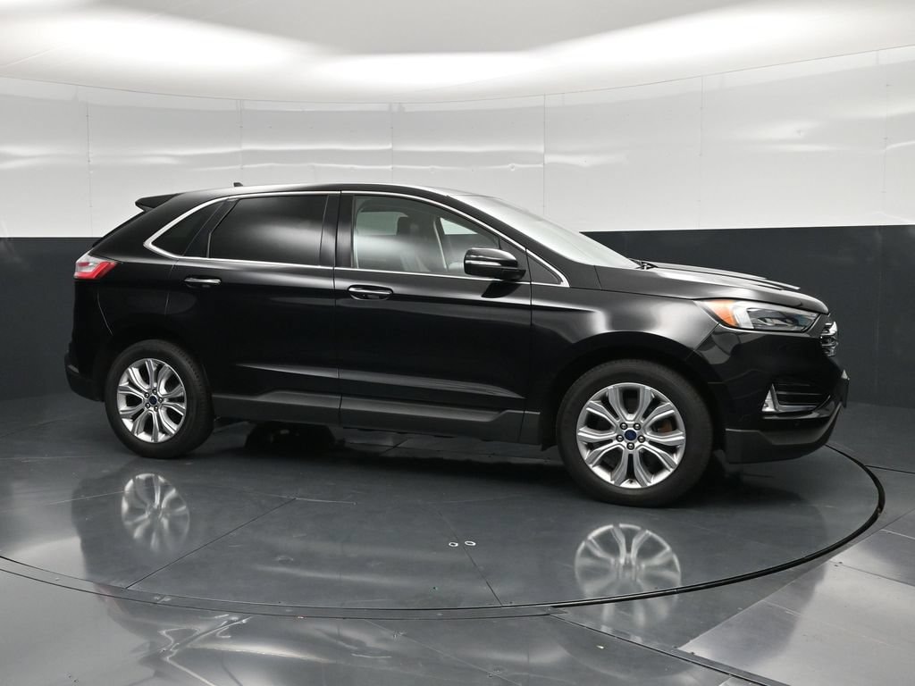 Used 2022 Ford Edge Titanium SUV