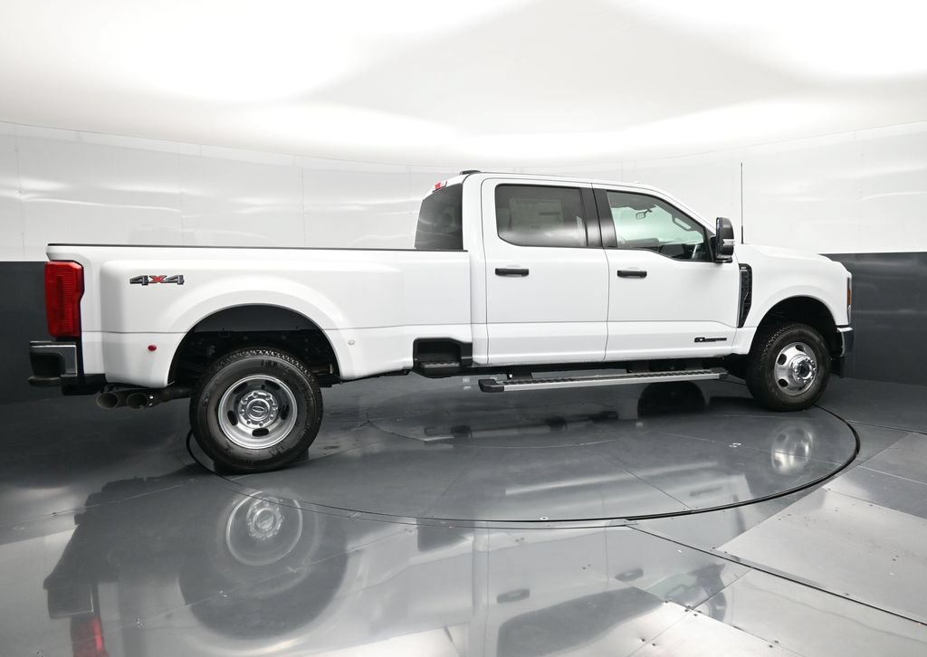 New 2026 Ford F-350 XLT DRW Truck Crew Cab