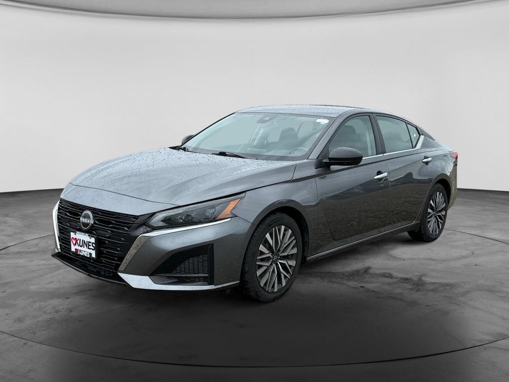 Used 2025 Nissan Altima SV
