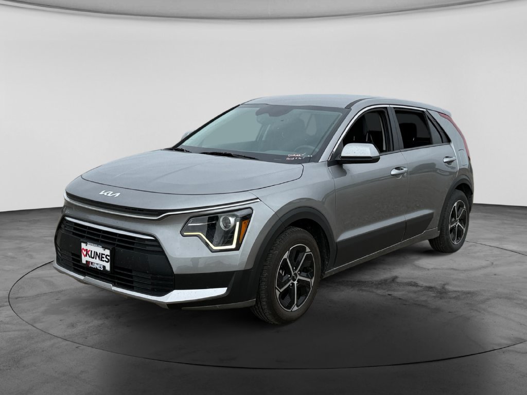 Used 2025 Kia Niro LX