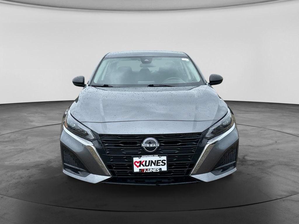 Used 2025 Nissan Altima SV