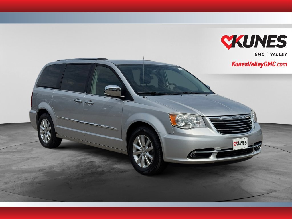 2012 Chrysler Town & Country Limited