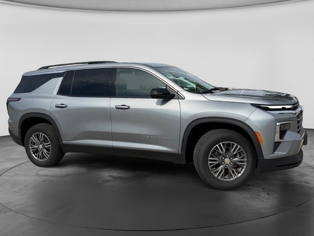 Used 2024 Chevrolet Traverse LT SUV