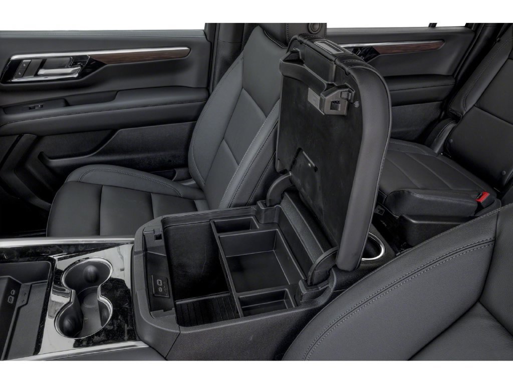 2027 Chevrolet Suburban LT - Photo 9