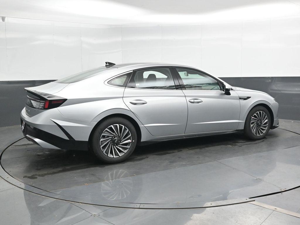 New 2026 Hyundai Sonata Hybrid SEL Sedan