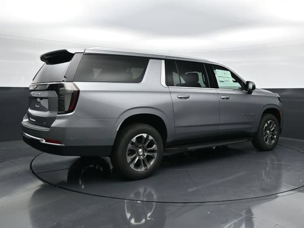 New 2026 Chevrolet Suburban LT SUV