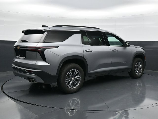 Used 2025 Chevrolet Traverse LT SUV