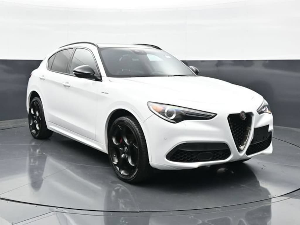 Used 2022 Alfa Romeo Stelvio Veloce