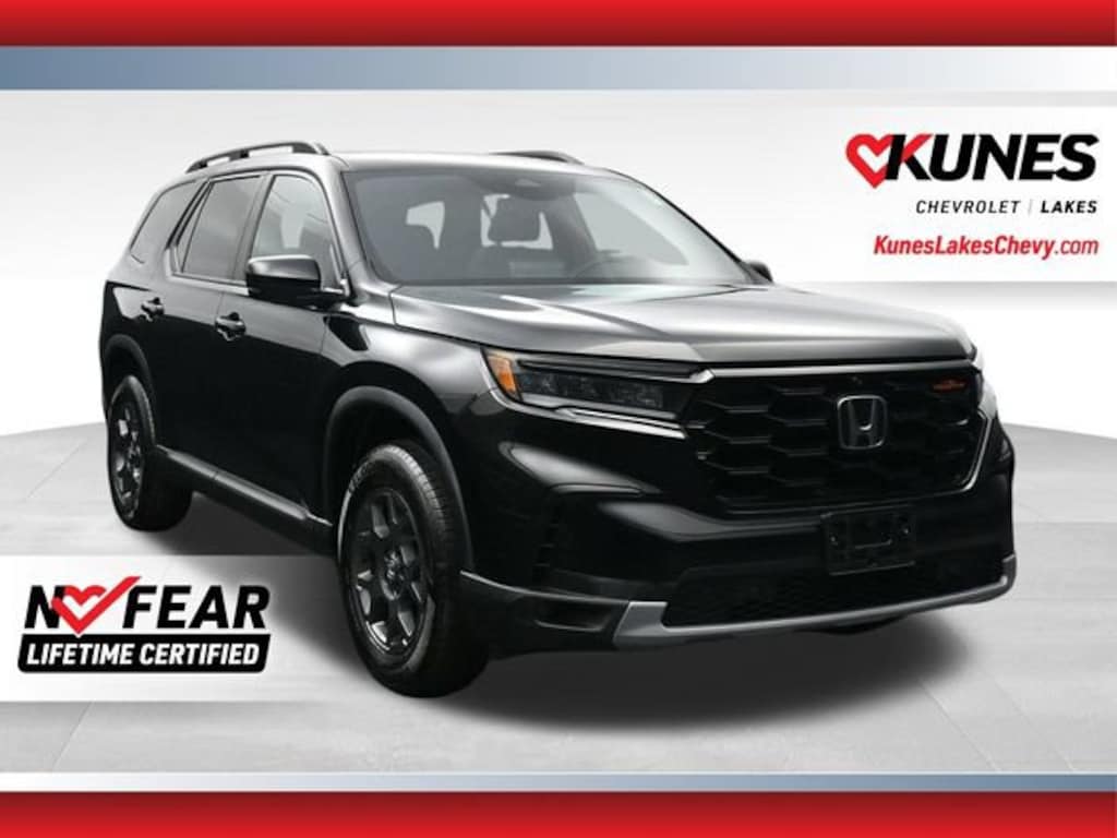 Used 2025 Honda Pilot TrailSport