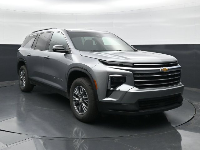 Used 2025 Chevrolet Traverse LT SUV