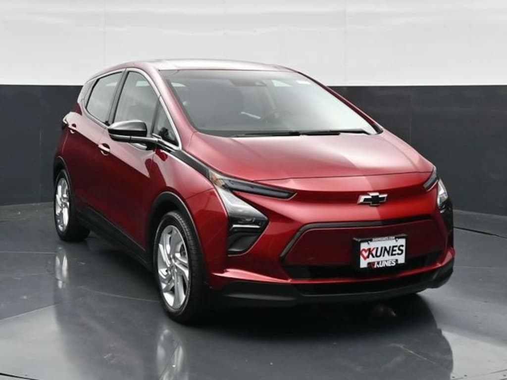 Used 2023 Chevrolet Bolt EV 1LT Car