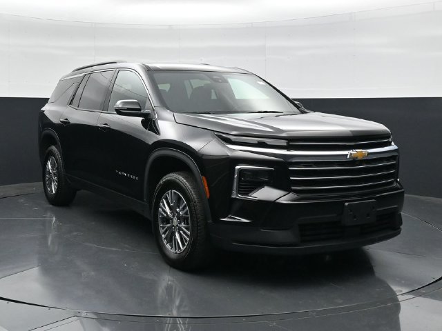 Used 2025 Chevrolet Traverse LT SUV