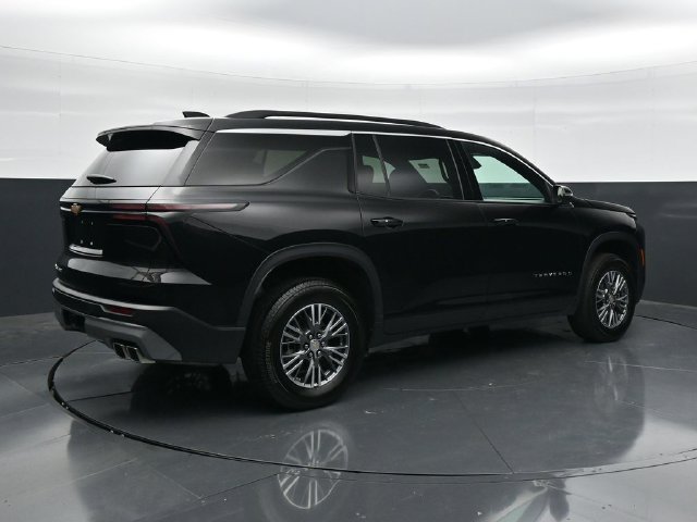 Used 2025 Chevrolet Traverse LT SUV