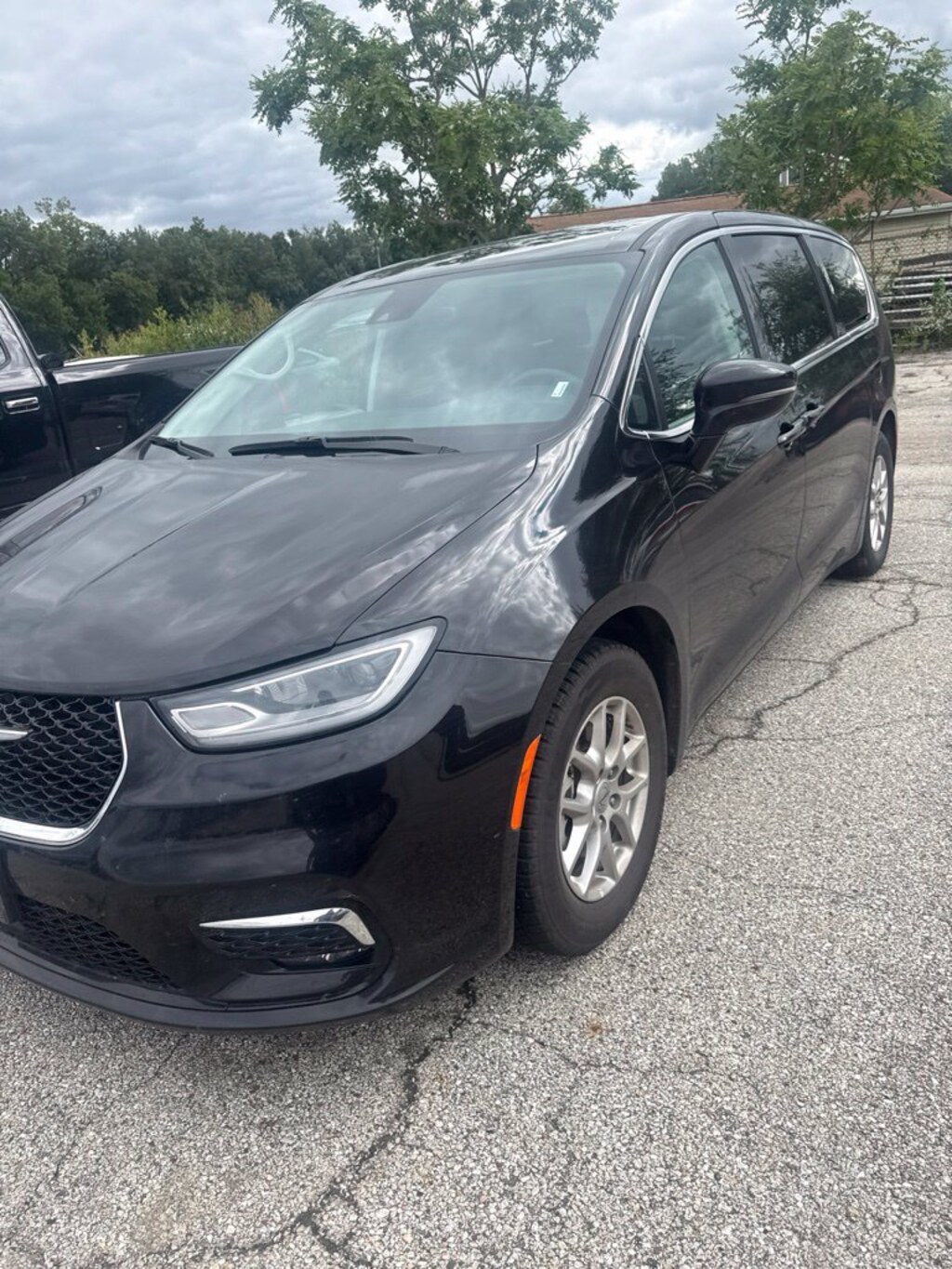 Used 2024 Chrysler Pacifica Touring L Van Passenger Van